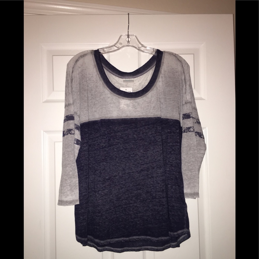 Abound NWT Breakthrough Long Sleeve T-shirt Large